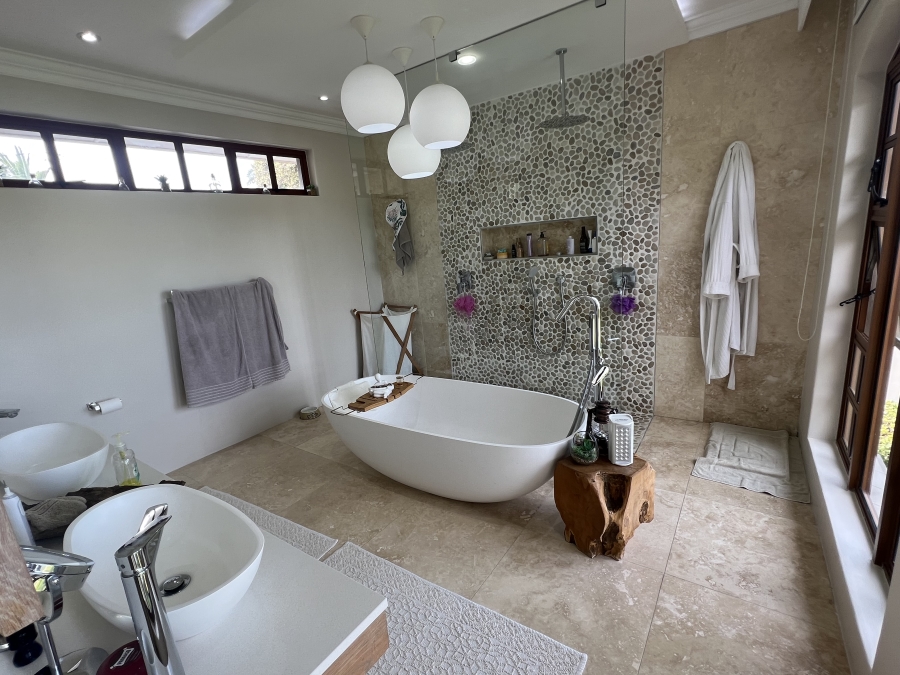 4 Bedroom Property for Sale in Blue Bend Eastern Cape